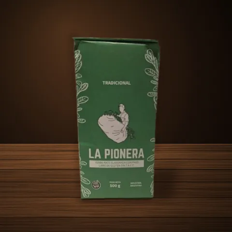 La Pionera Tradicional yerba mate package